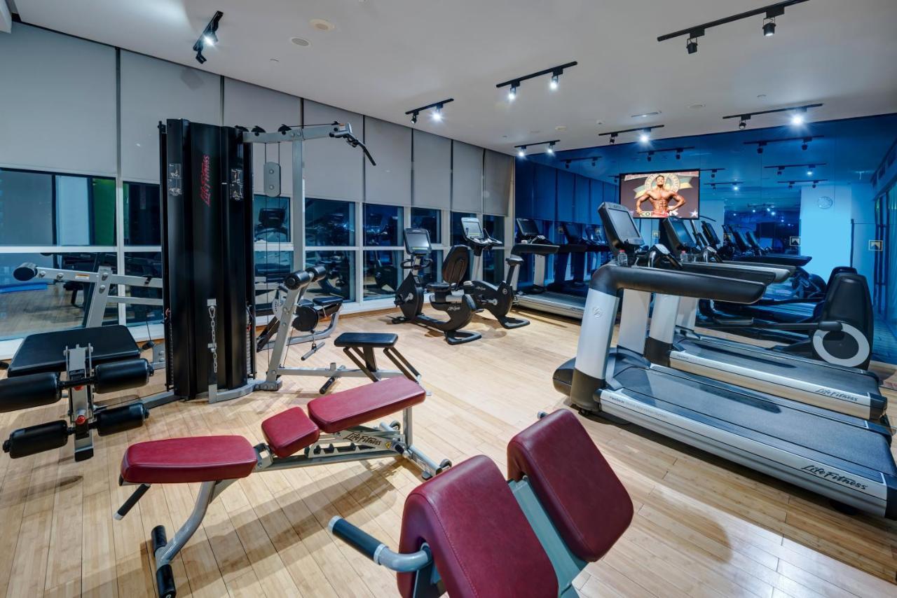 ザ アクト ホテル シャールジャ シャルジャ エクステリア 写真 The gym at the hotel