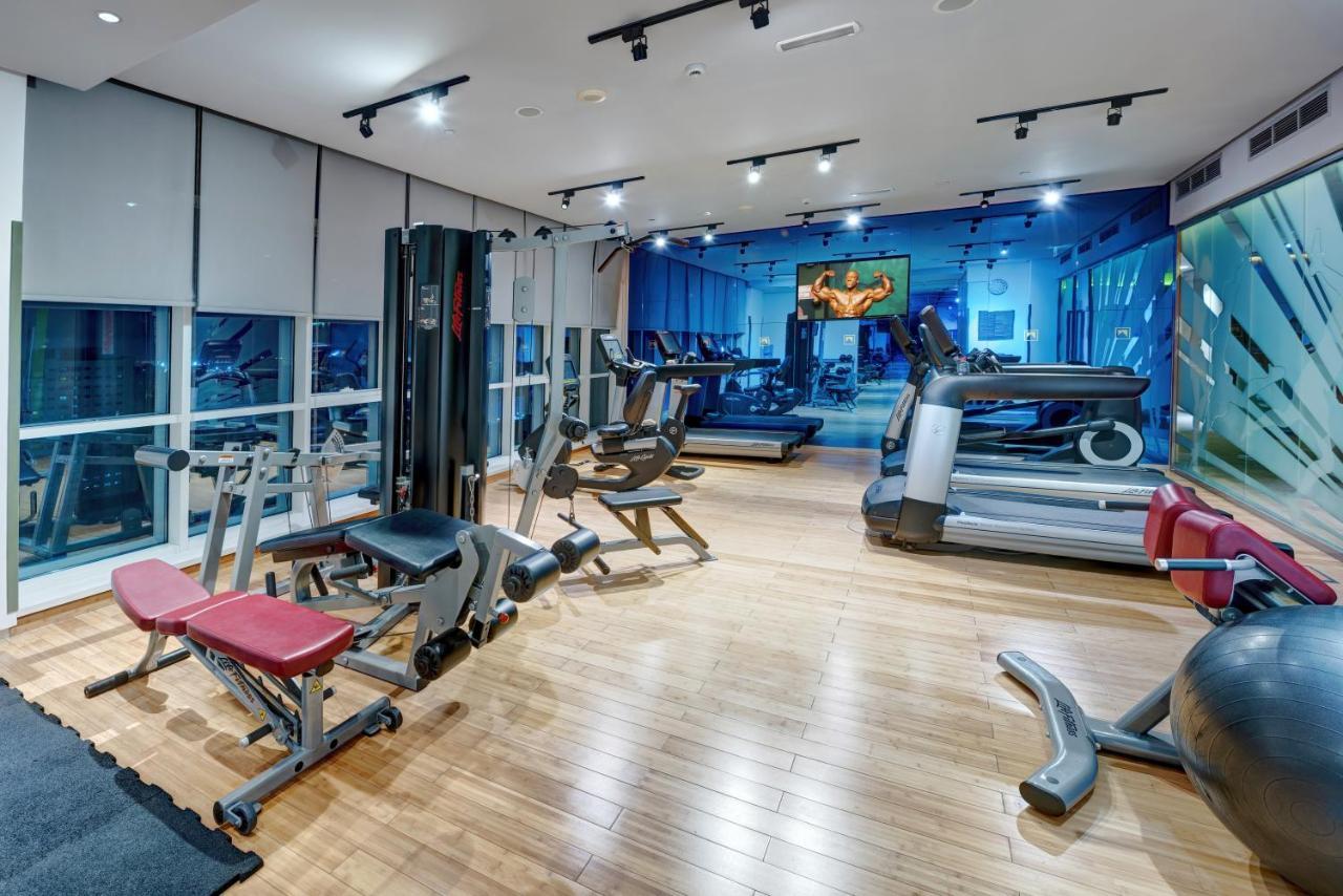 ザ アクト ホテル シャールジャ シャルジャ エクステリア 写真 The gym at the hotel