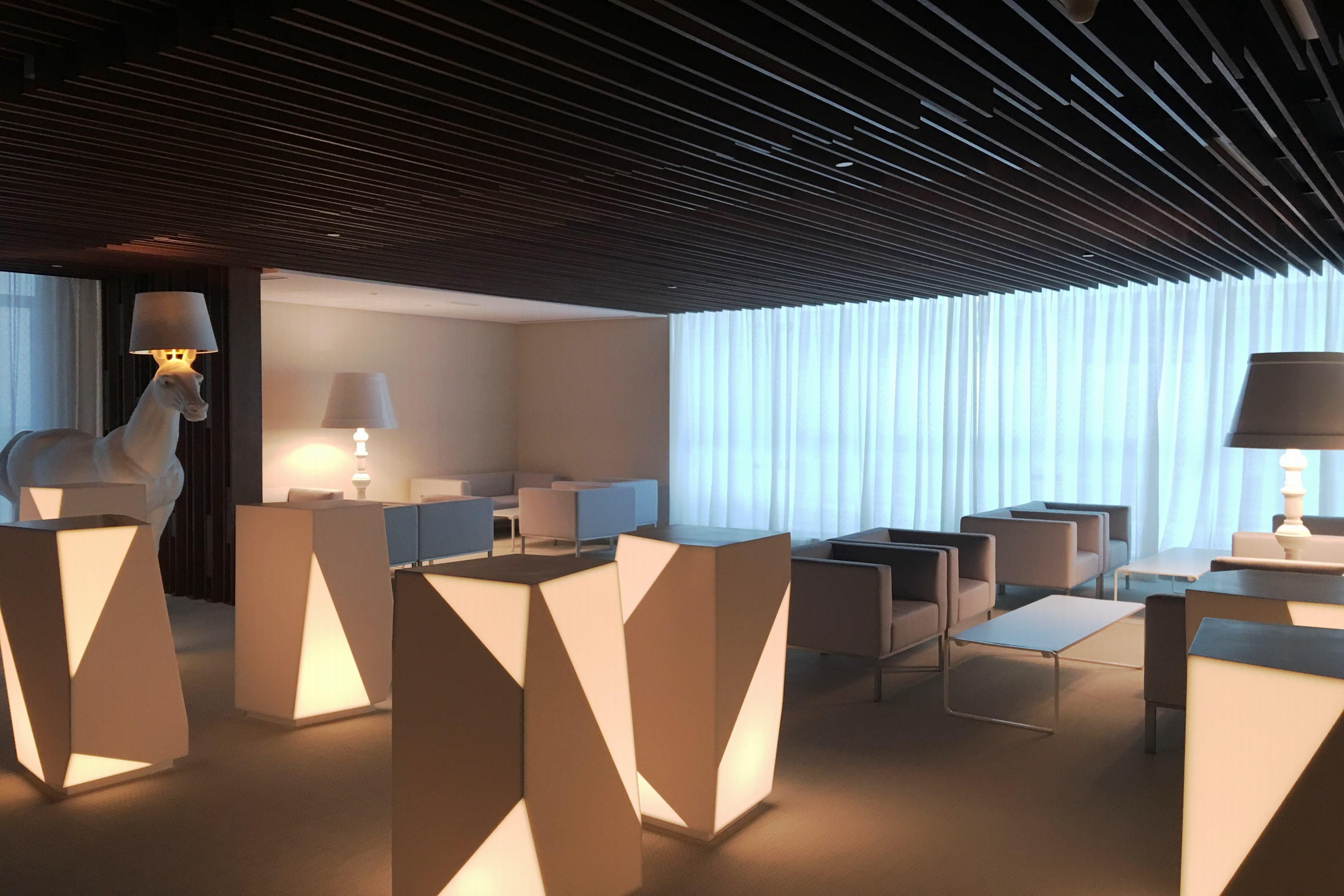 ザ アクト ホテル シャールジャ シャルジャ エクステリア 写真 The lounge at the airport