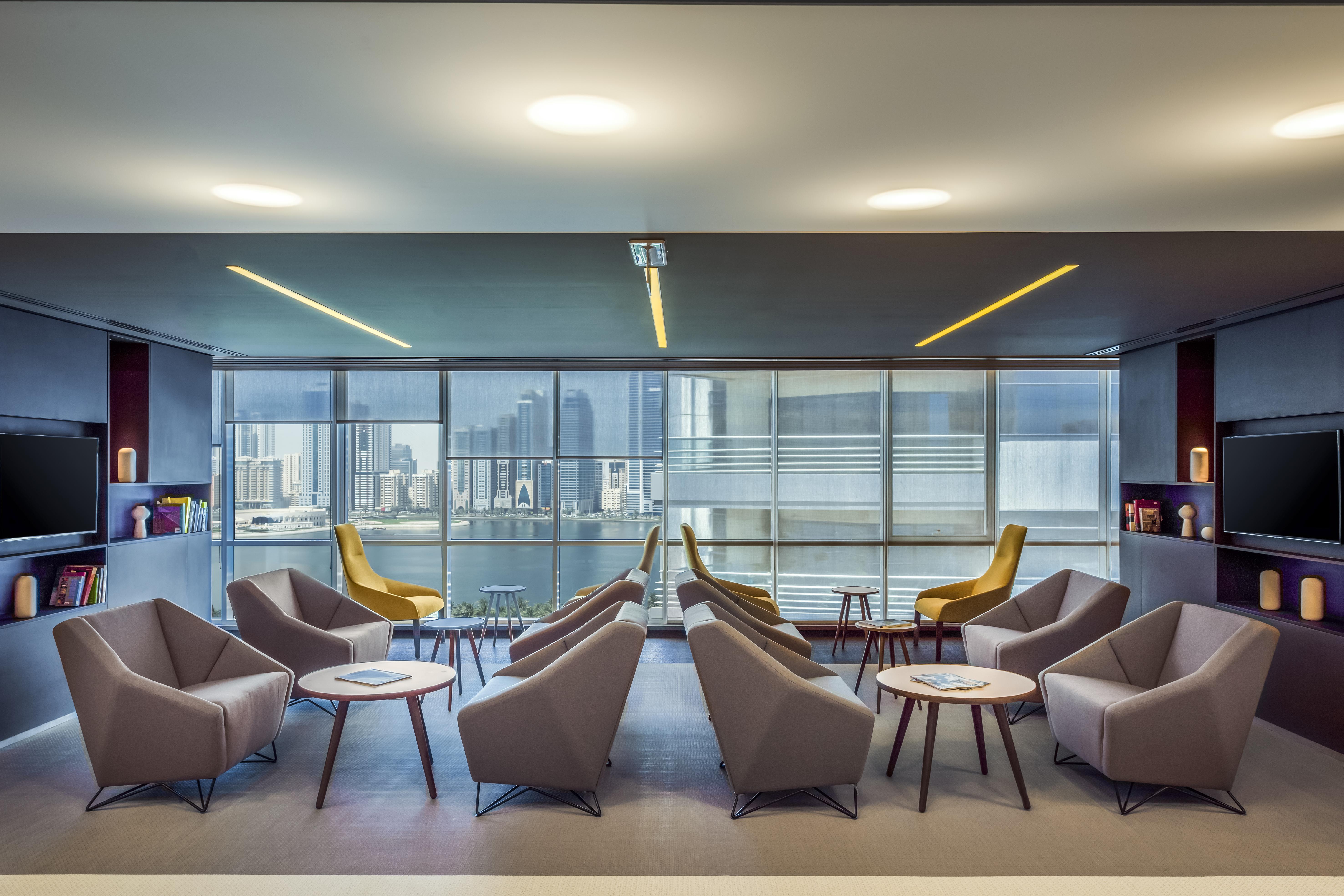 ザ アクト ホテル シャールジャ シャルジャ 設備 写真 The lounge at the airport