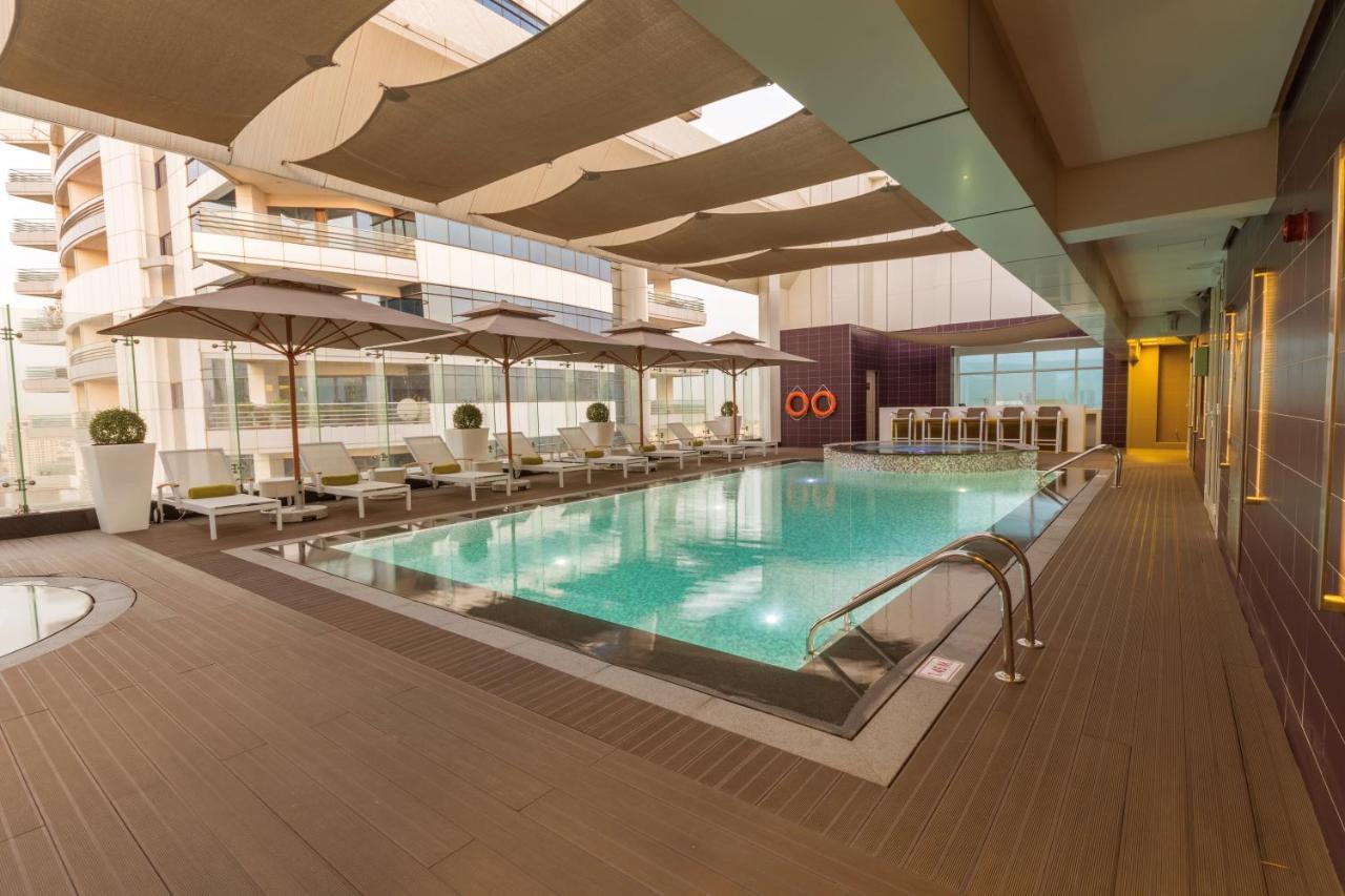 ザ アクト ホテル シャールジャ シャルジャ 設備 写真 The pool at the 100