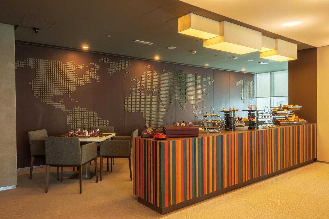 ザ アクト ホテル シャールジャ シャルジャ エクステリア 写真 The lounge at the airport
