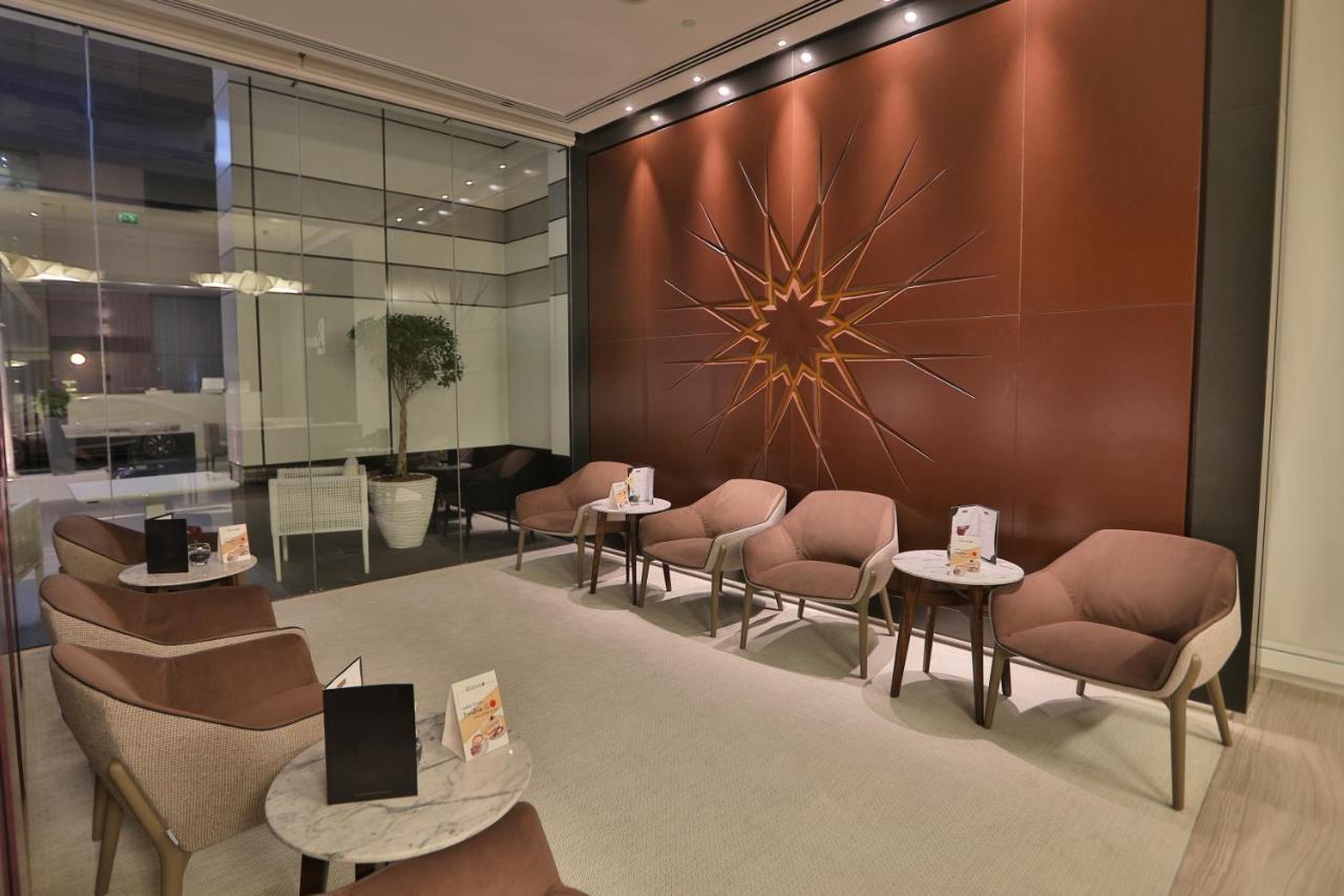 ザ アクト ホテル シャールジャ シャルジャ インテリア 写真 The lounge at the airport