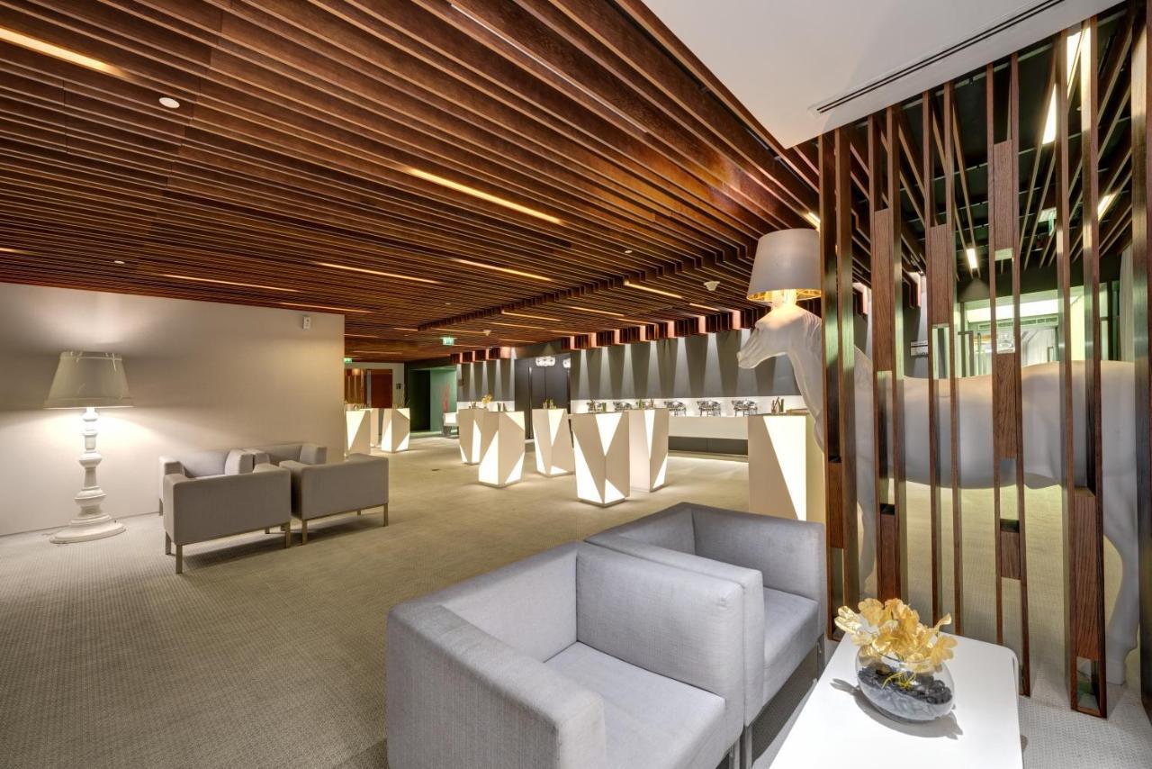 ザ アクト ホテル シャールジャ シャルジャ エクステリア 写真 The new lounge at the airport