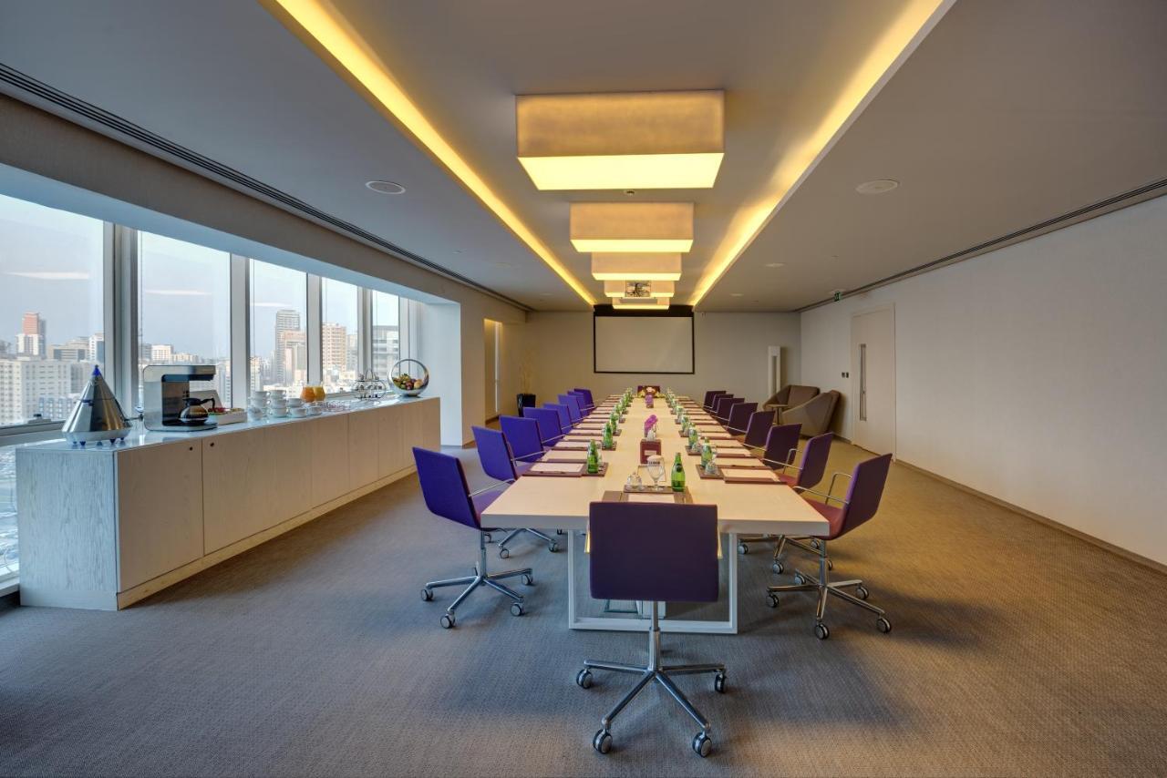 ザ アクト ホテル シャールジャ シャルジャ エクステリア 写真 Meeting room at the hotel